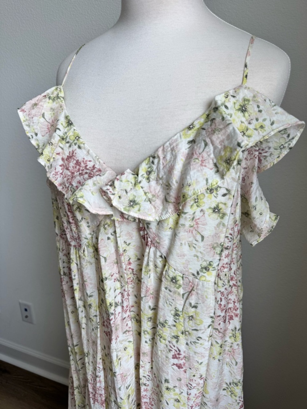 H&M Cream Floral Midi Dress - Picture 9 of 11